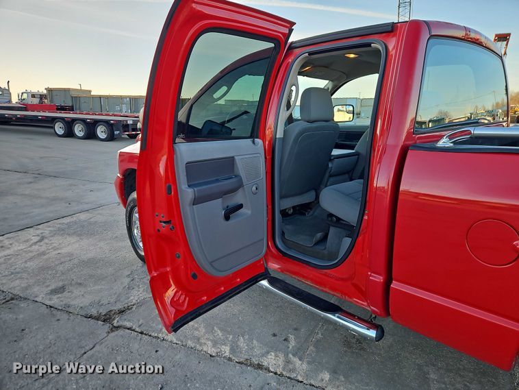 image for item EO7145 2007 Dodge Ram 2500 Ext. Cab pickup truck
