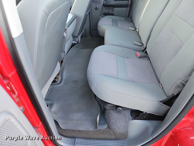 image for item EO7145 2007 Dodge Ram 2500 Ext. Cab pickup truck