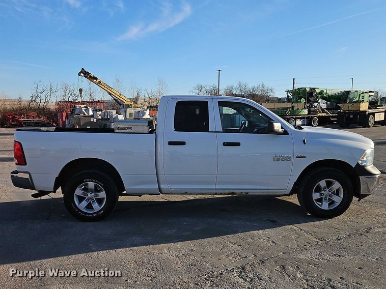 image for item EO7146 2016 RAM 1500 Ext. Cab pickup truck