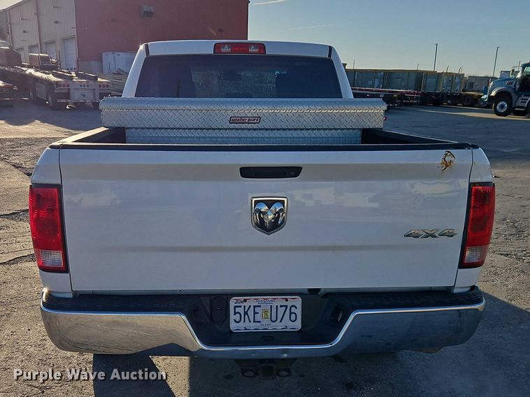 image for item EO7146 2016 RAM 1500 Ext. Cab pickup truck