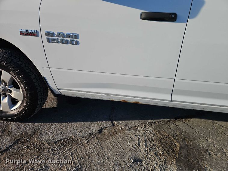 image for item EO7146 2016 RAM 1500 Ext. Cab pickup truck