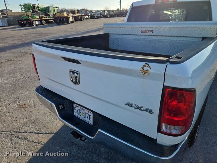 image for item EO7146 2016 RAM 1500 Ext. Cab pickup truck