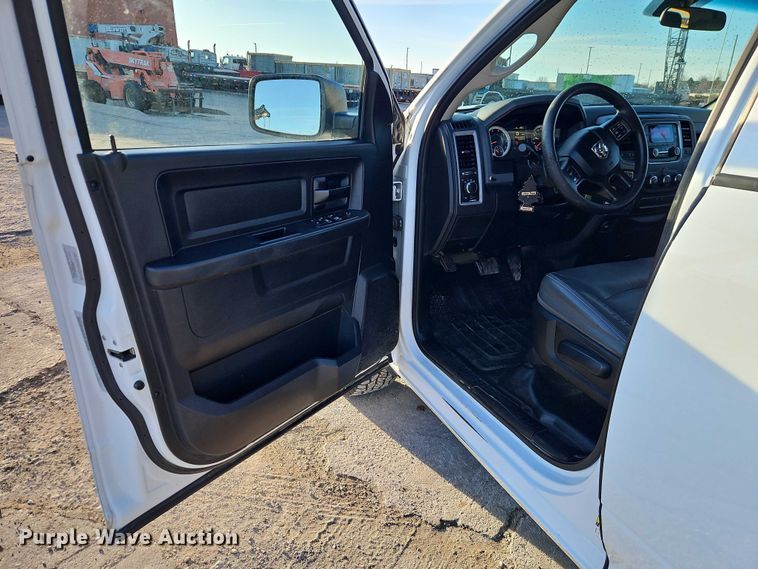 image for item EO7146 2016 RAM 1500 Ext. Cab pickup truck