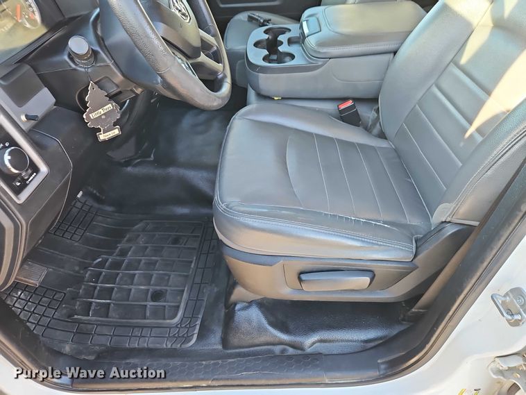 image for item EO7146 2016 RAM 1500 Ext. Cab pickup truck