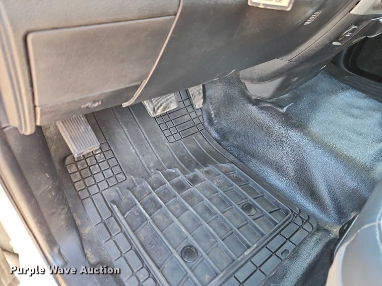 image for item EO7146 2016 RAM 1500 Ext. Cab pickup truck