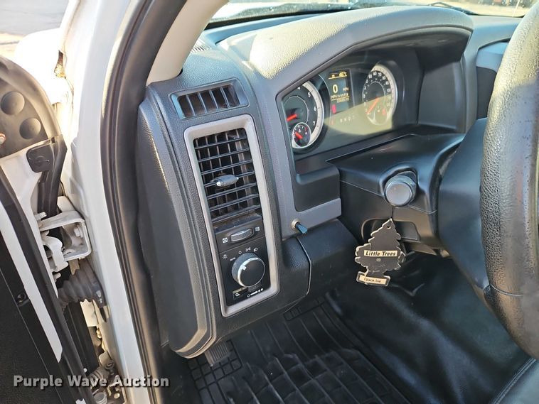 image for item EO7146 2016 RAM 1500 Ext. Cab pickup truck