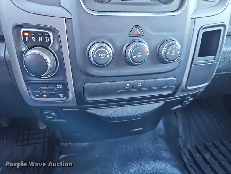 image for item EO7146 2016 RAM 1500 Ext. Cab pickup truck