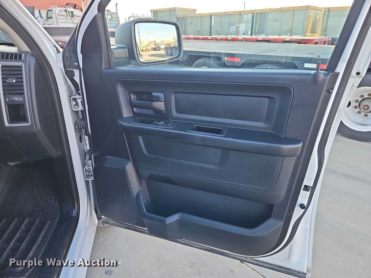 image for item EO7146 2016 RAM 1500 Ext. Cab pickup truck