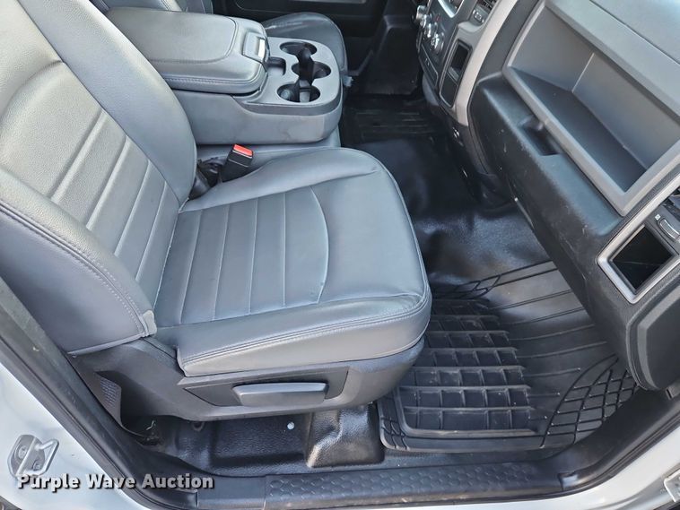 image for item EO7146 2016 RAM 1500 Ext. Cab pickup truck