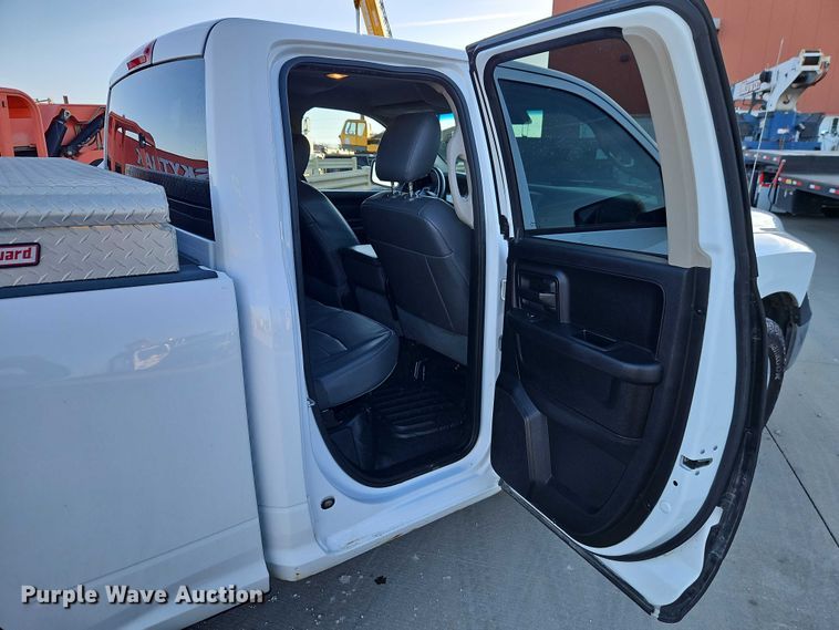 image for item EO7146 2016 RAM 1500 Ext. Cab pickup truck