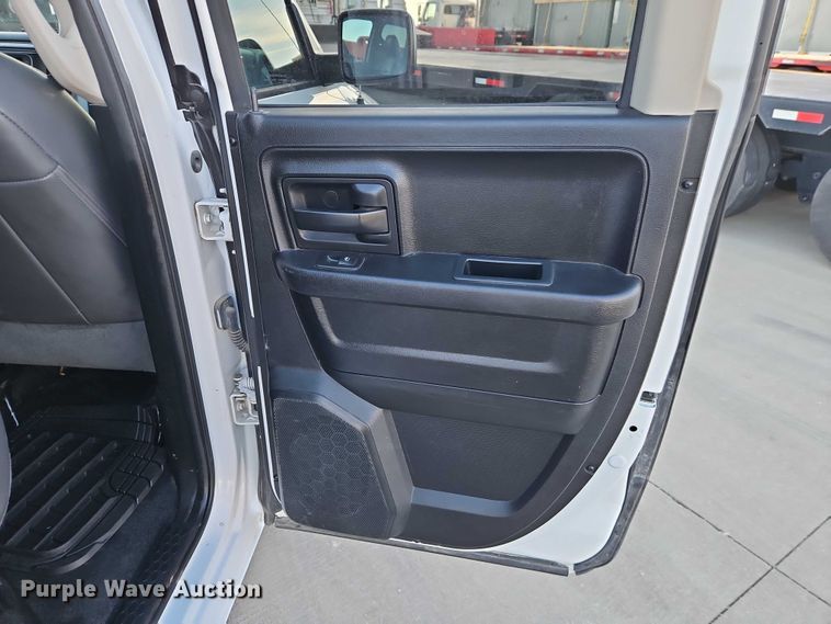 image for item EO7146 2016 RAM 1500 Ext. Cab pickup truck