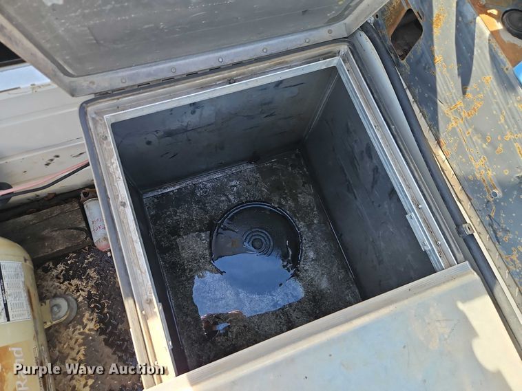 image for item EO7149 2008 Dodge Ram 5500 utility / service truck