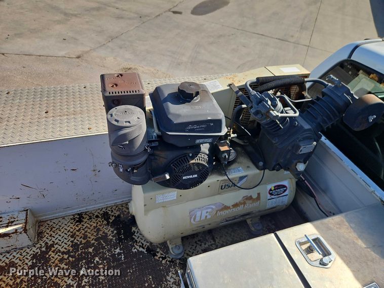 image for item EO7149 2008 Dodge Ram 5500 utility / service truck