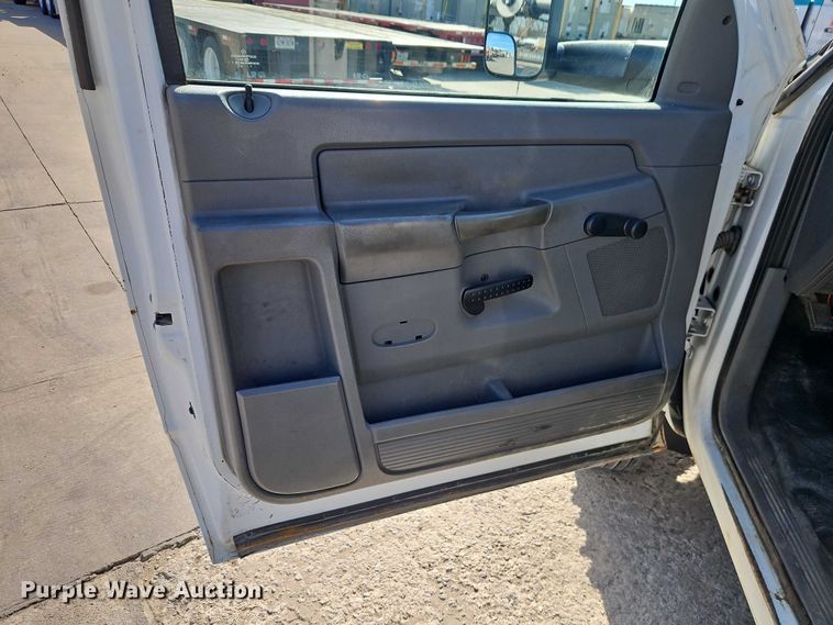 image for item EO7149 2008 Dodge Ram 5500 utility / service truck