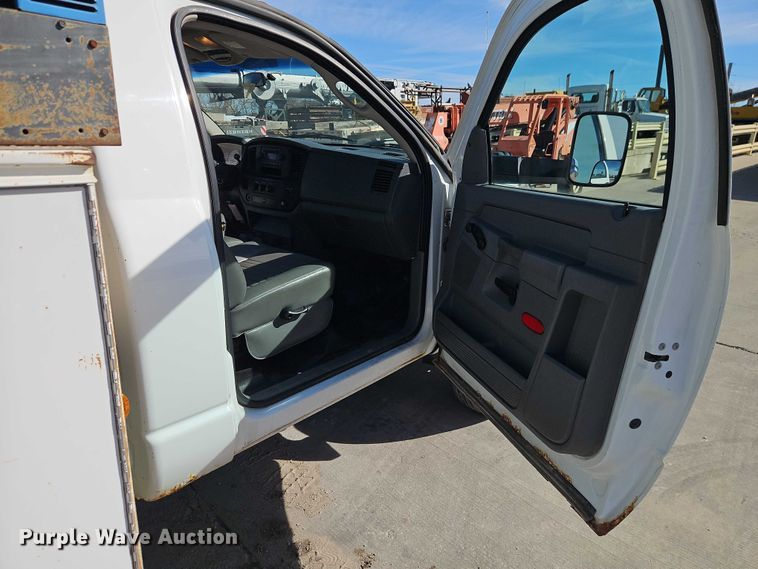 image for item EO7149 2008 Dodge Ram 5500 utility / service truck