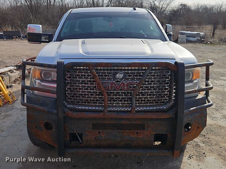 image for item EO7164 2015 GMC Sierra 2500HD Crew Cab pickup truck