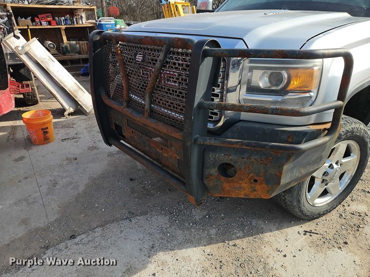 image for item EO7164 2015 GMC Sierra 2500HD Crew Cab pickup truck