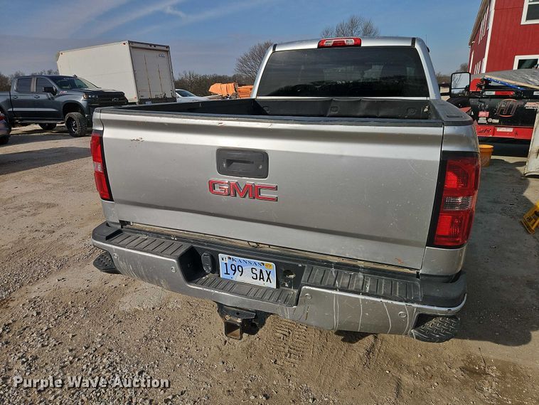 image for item EO7164 2015 GMC Sierra 2500HD Crew Cab pickup truck