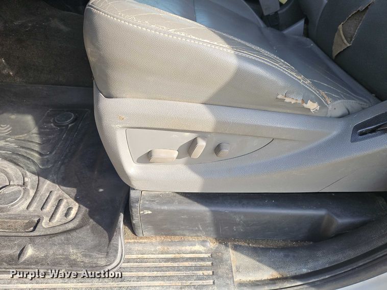 image for item EO7164 2015 GMC Sierra 2500HD Crew Cab pickup truck