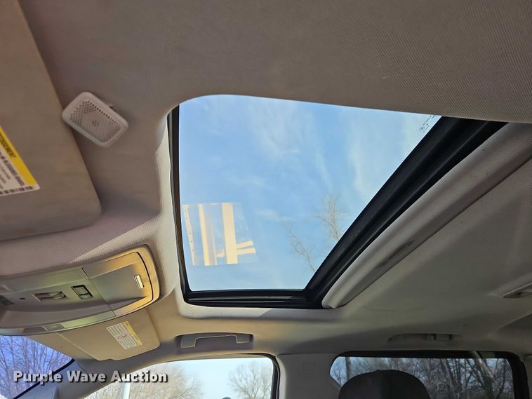 image for item EO7164 2015 GMC Sierra 2500HD Crew Cab pickup truck