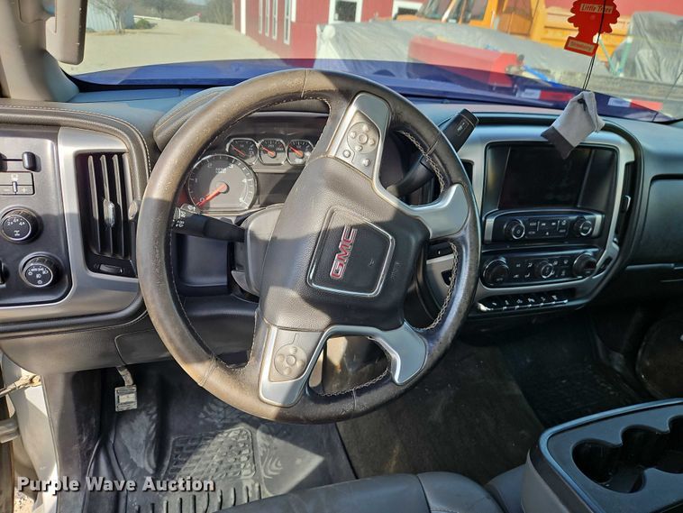 image for item EO7164 2015 GMC Sierra 2500HD Crew Cab pickup truck