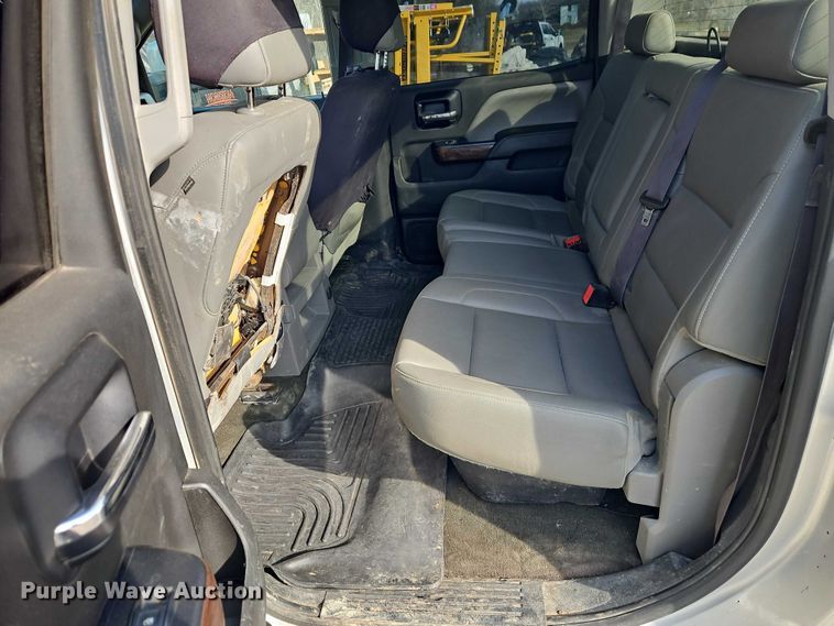 image for item EO7164 2015 GMC Sierra 2500HD Crew Cab pickup truck