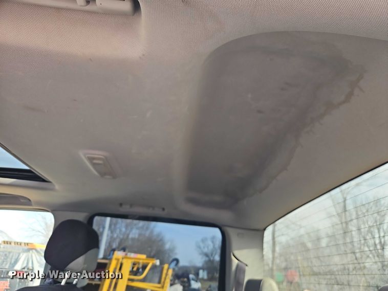 image for item EO7164 2015 GMC Sierra 2500HD Crew Cab pickup truck