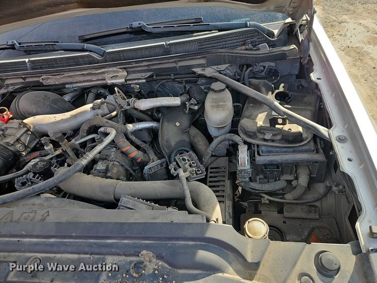 image for item EO7164 2015 GMC Sierra 2500HD Crew Cab pickup truck