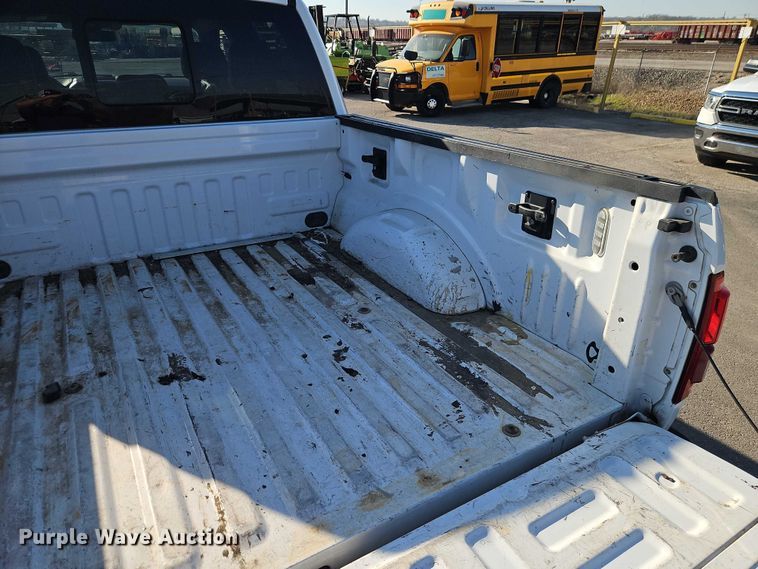 image for item EO7174 2015 Ford F150 Crew Cab pickup truck