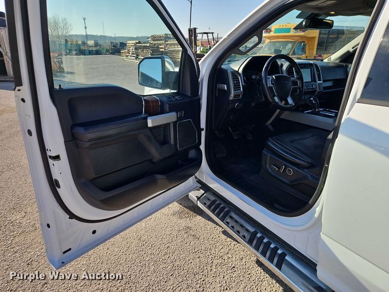 image for item EO7174 2015 Ford F150 Crew Cab pickup truck