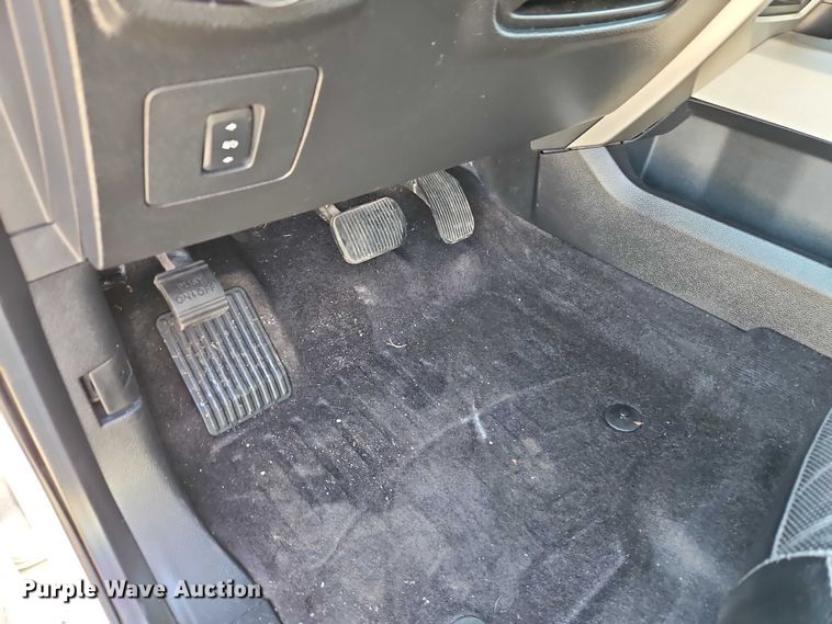 image for item EO7174 2015 Ford F150 Crew Cab pickup truck