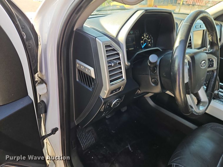 image for item EO7174 2015 Ford F150 Crew Cab pickup truck