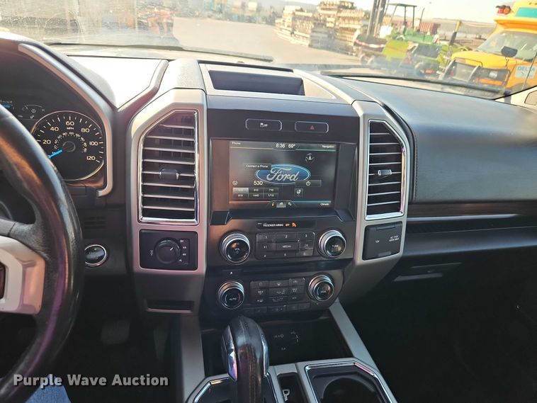 image for item EO7174 2015 Ford F150 Crew Cab pickup truck