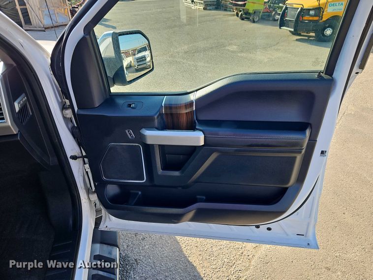 image for item EO7174 2015 Ford F150 Crew Cab pickup truck