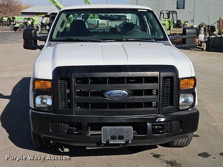 image for item EO7175 2010 Ford F250 Super Duty Ext. Cab pickup truck