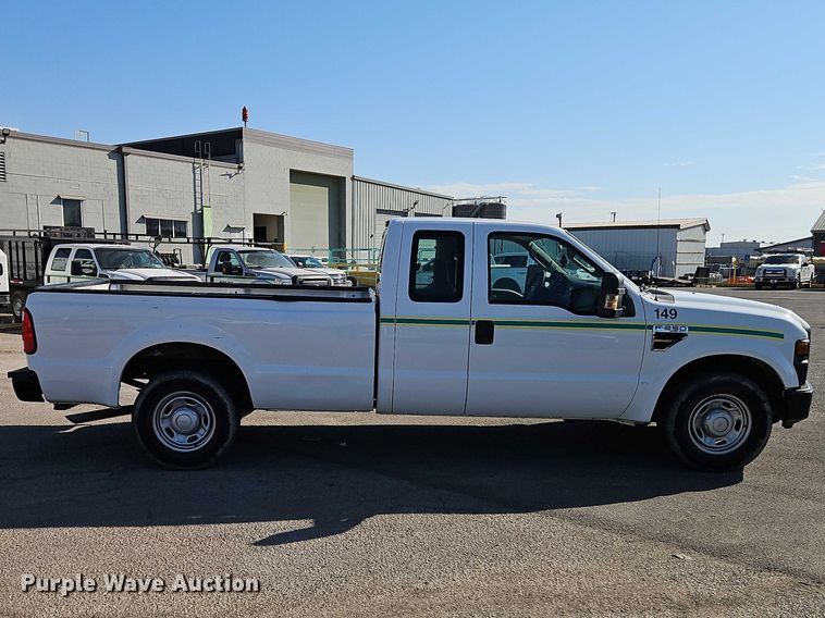 image for item EO7175 2010 Ford F250 Super Duty Ext. Cab pickup truck