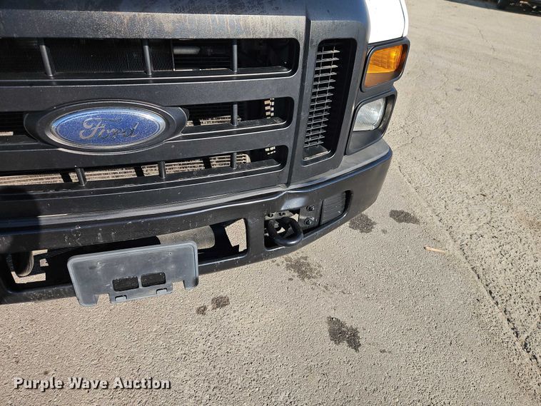 image for item EO7175 2010 Ford F250 Super Duty Ext. Cab pickup truck