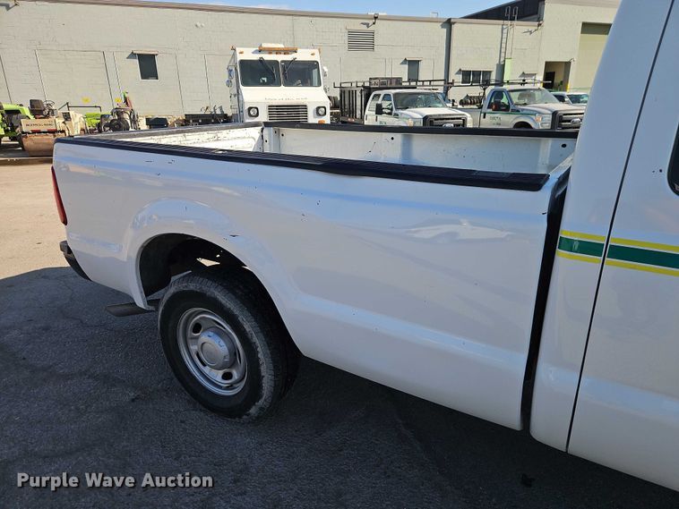 image for item EO7175 2010 Ford F250 Super Duty Ext. Cab pickup truck