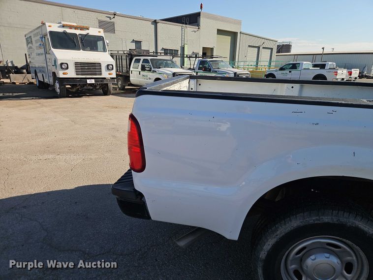 image for item EO7175 2010 Ford F250 Super Duty Ext. Cab pickup truck