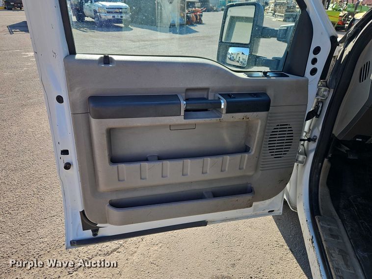 image for item EO7175 2010 Ford F250 Super Duty Ext. Cab pickup truck