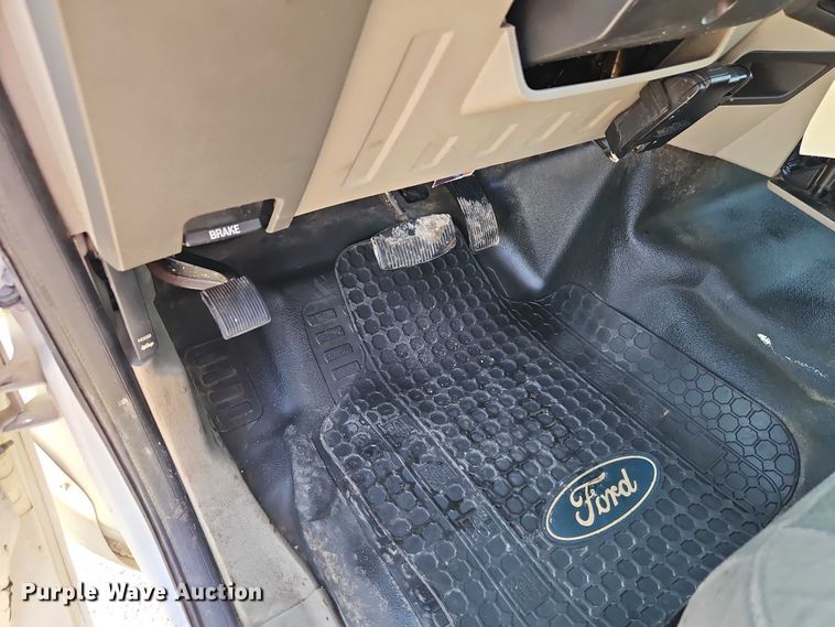 image for item EO7175 2010 Ford F250 Super Duty Ext. Cab pickup truck