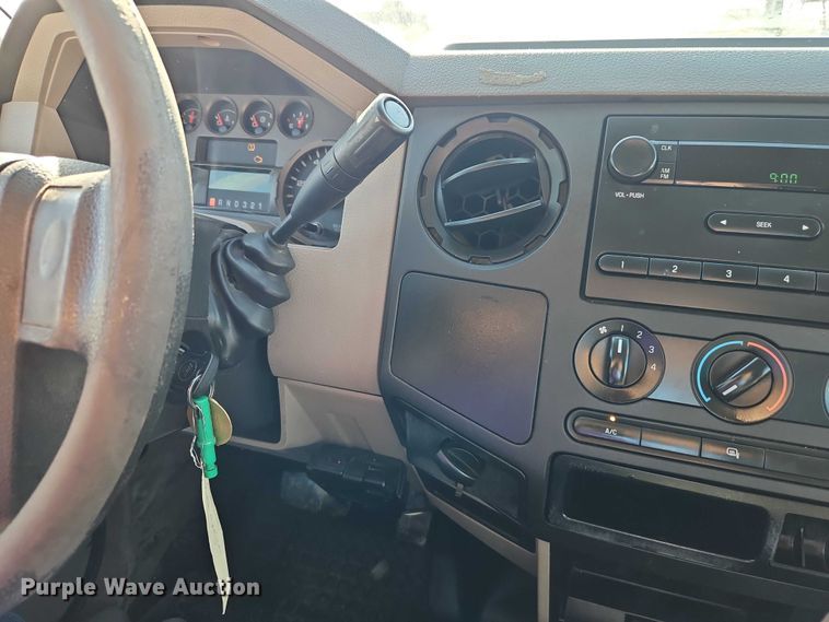 image for item EO7175 2010 Ford F250 Super Duty Ext. Cab pickup truck