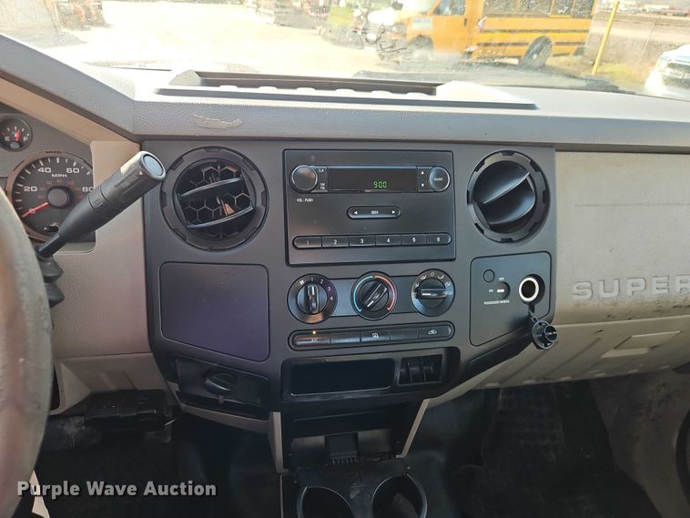 image for item EO7175 2010 Ford F250 Super Duty Ext. Cab pickup truck