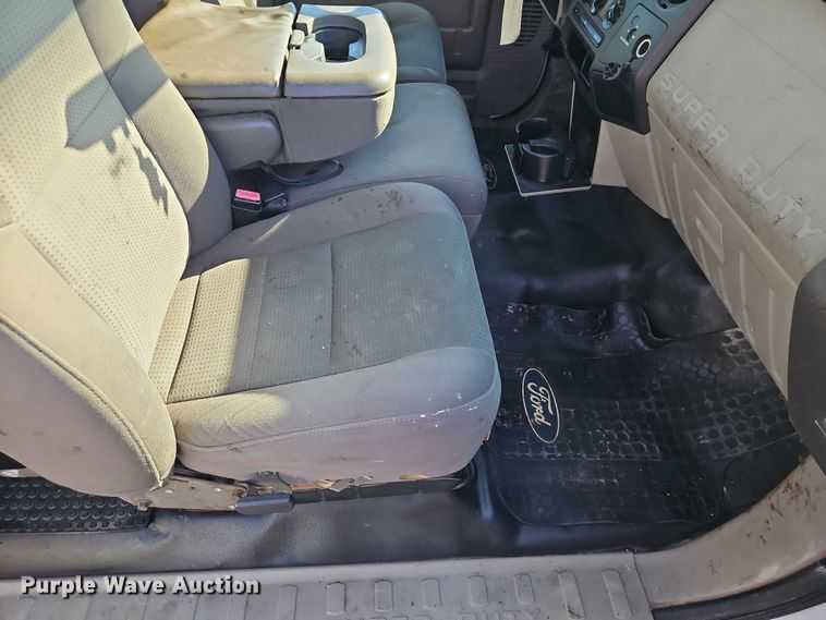 image for item EO7175 2010 Ford F250 Super Duty Ext. Cab pickup truck