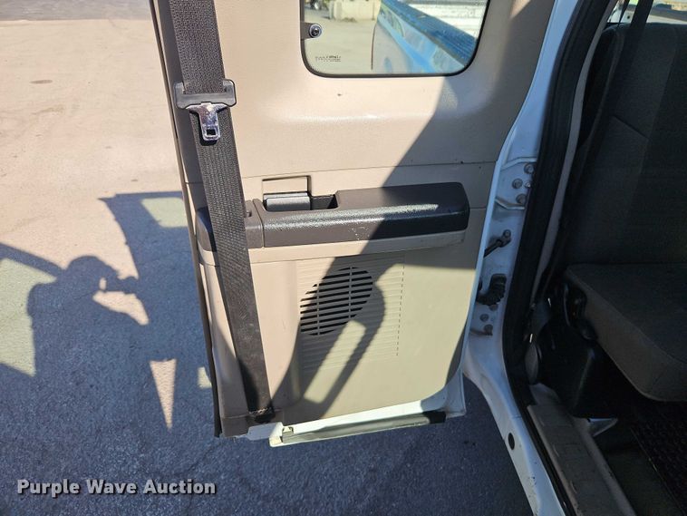 image for item EO7175 2010 Ford F250 Super Duty Ext. Cab pickup truck