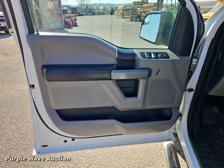 image for item EO7176 2018 Ford F150 Crew Cab pickup truck