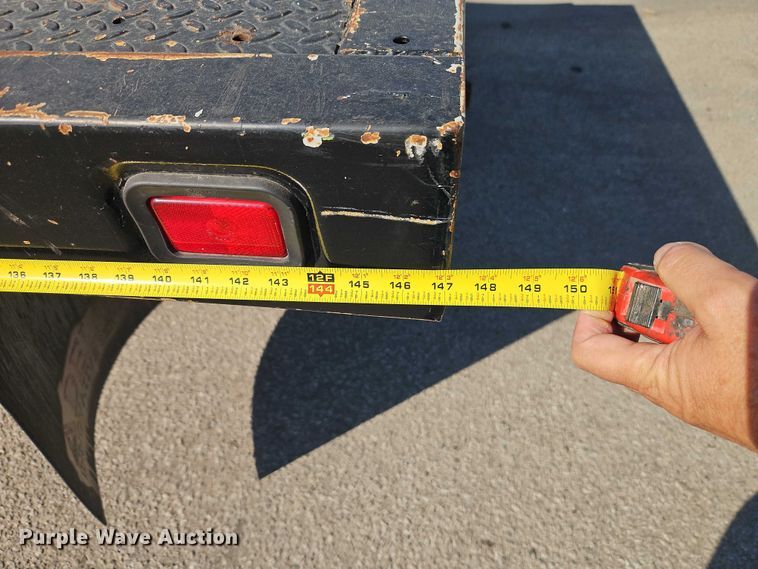 image for item EO7177 2000 Ford F550 flatbed truck