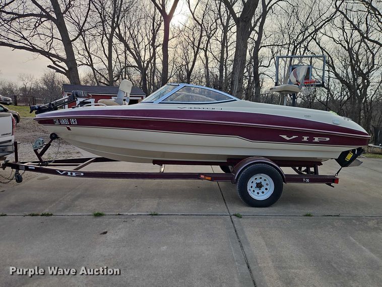 image for item EO7180 1999 VIP  Vision boat