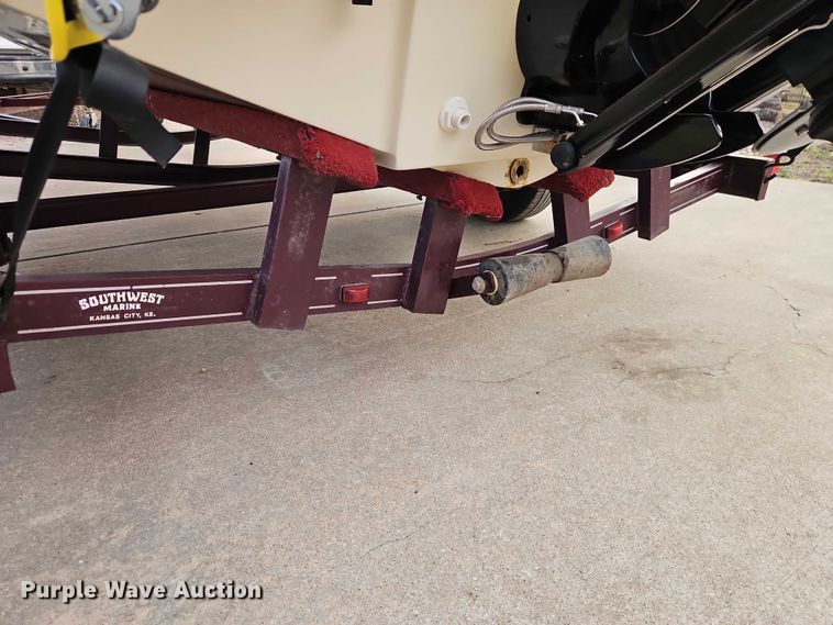 image for item EO7180 1999 VIP  Vision boat