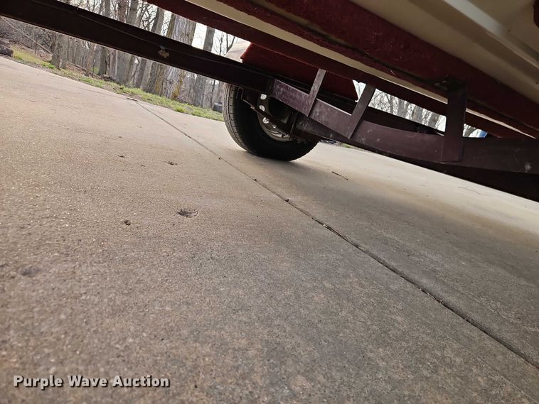 image for item EO7180 1999 VIP  Vision boat